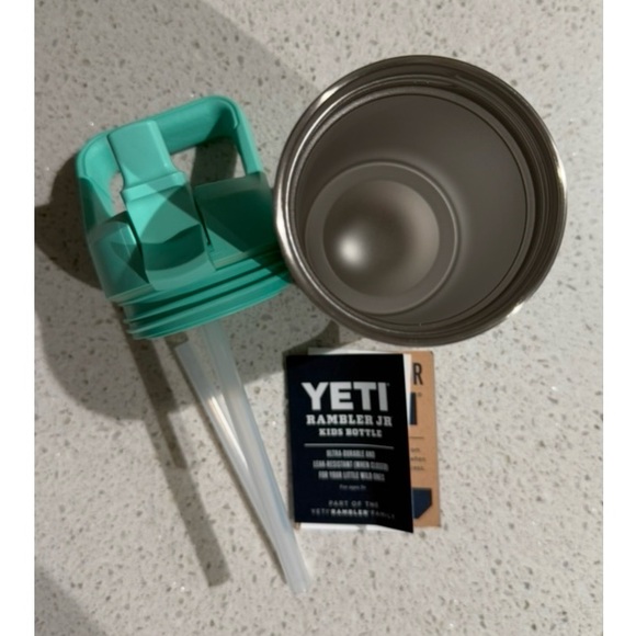 yeti rambler jr - Picture 8 of 9